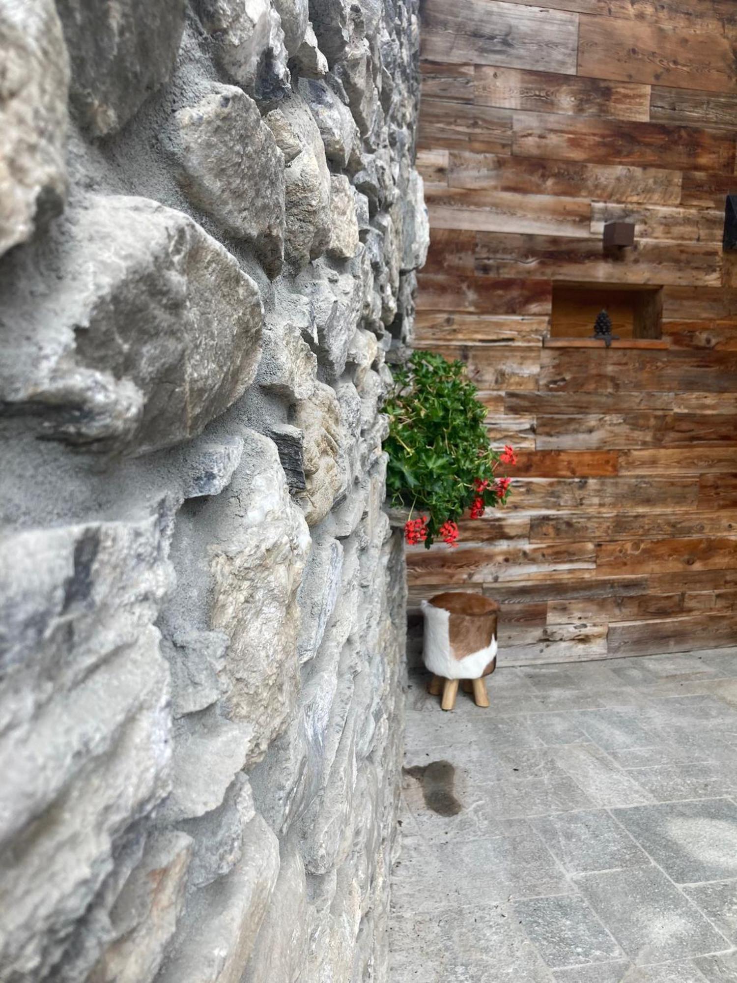 Grande Cote Room And Breakfast Cesana Torinese Exterior foto