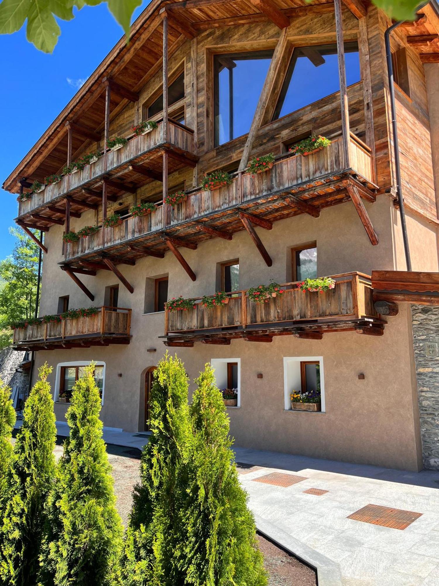 Grande Cote Room And Breakfast Cesana Torinese Exterior foto